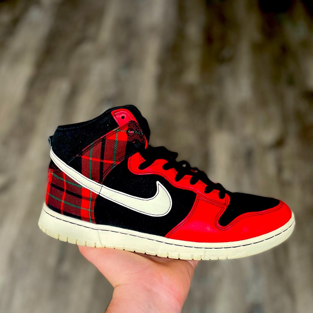 Size 12 - Nike Dunk SE High Tartan Plaid